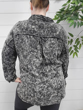 Load image into Gallery viewer, Amber Acid Washed Button Up