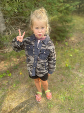 Load image into Gallery viewer, Kids camo faux Shacket
